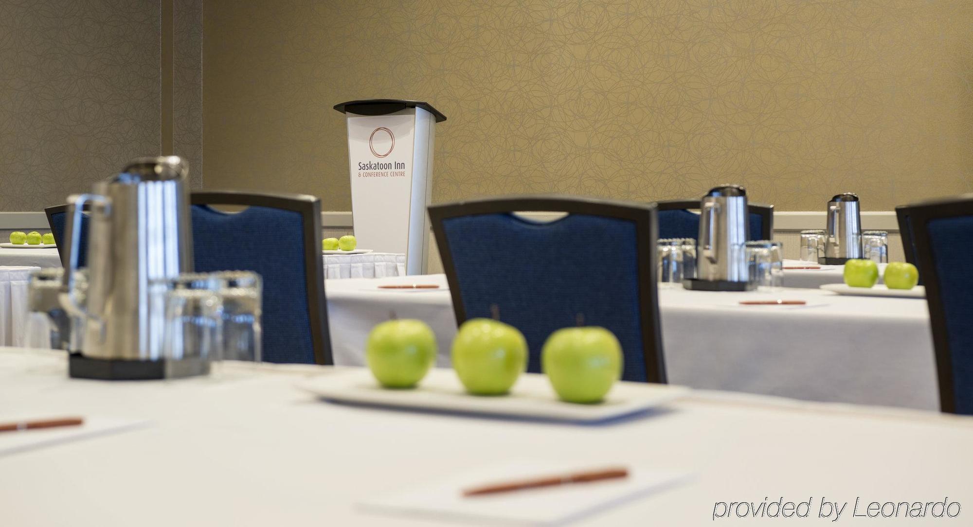 Saskatoon Inn & Conference Centre Ngoại thất bức ảnh